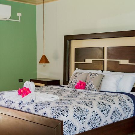 Hotel Margarita And Tour Operator Drakes Bay Kültér fotó