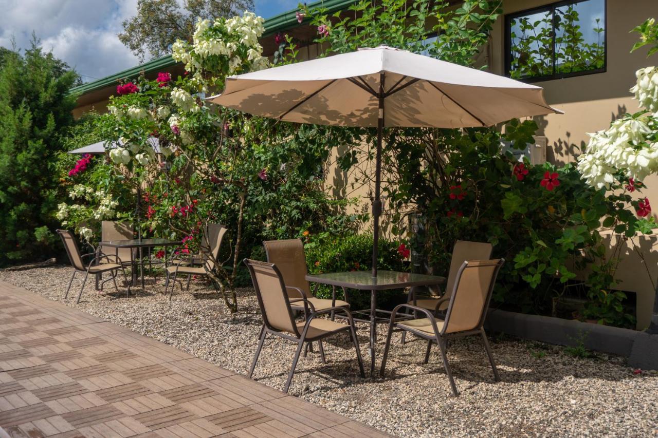 Hotel Margarita And Tour Operator Drakes Bay Kültér fotó